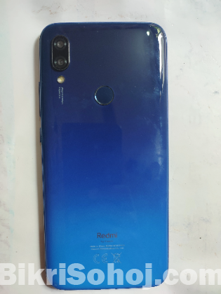 Xiaomi Redmi 7 (3/32)